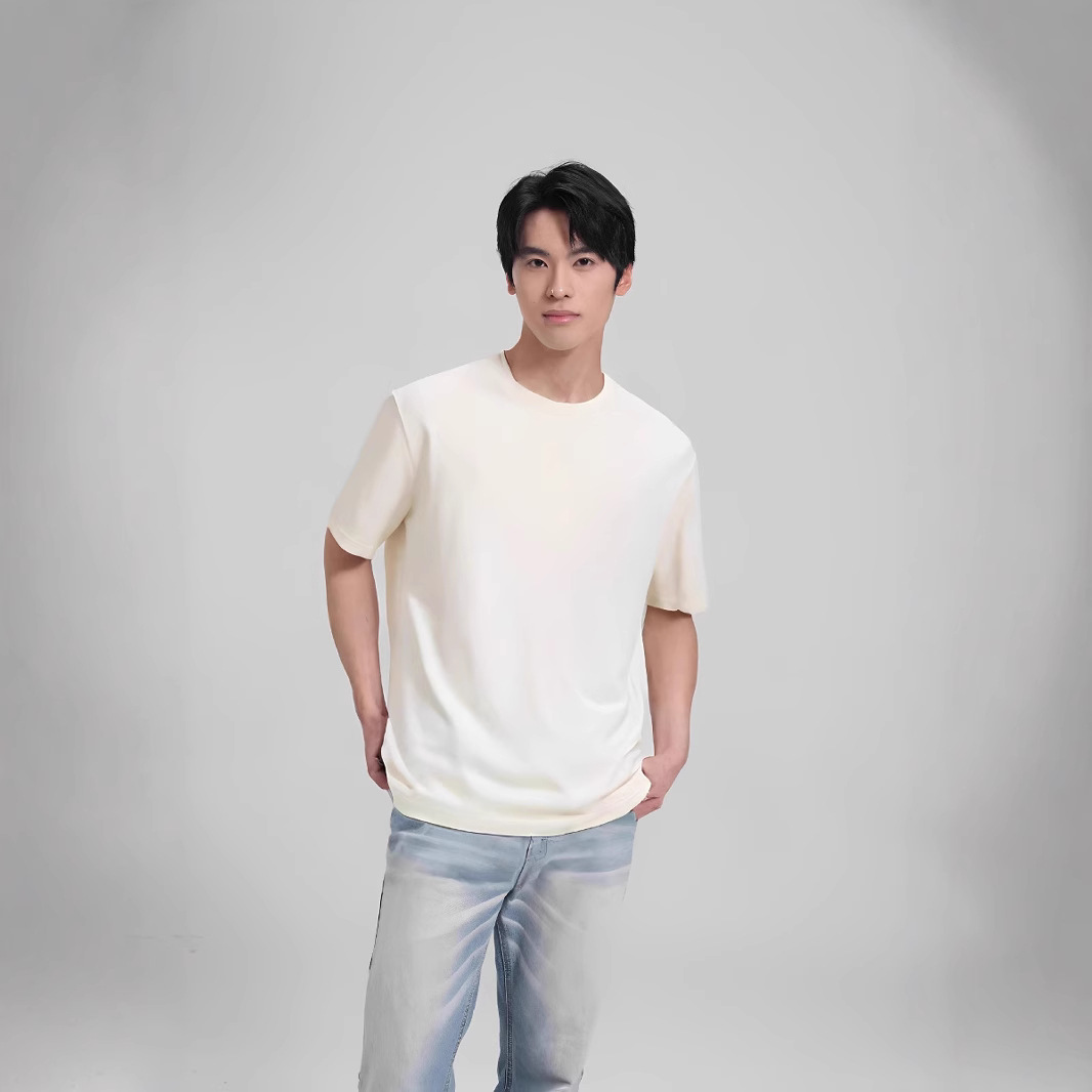 白Tシャツ すっきりシルエット 丸首半袖