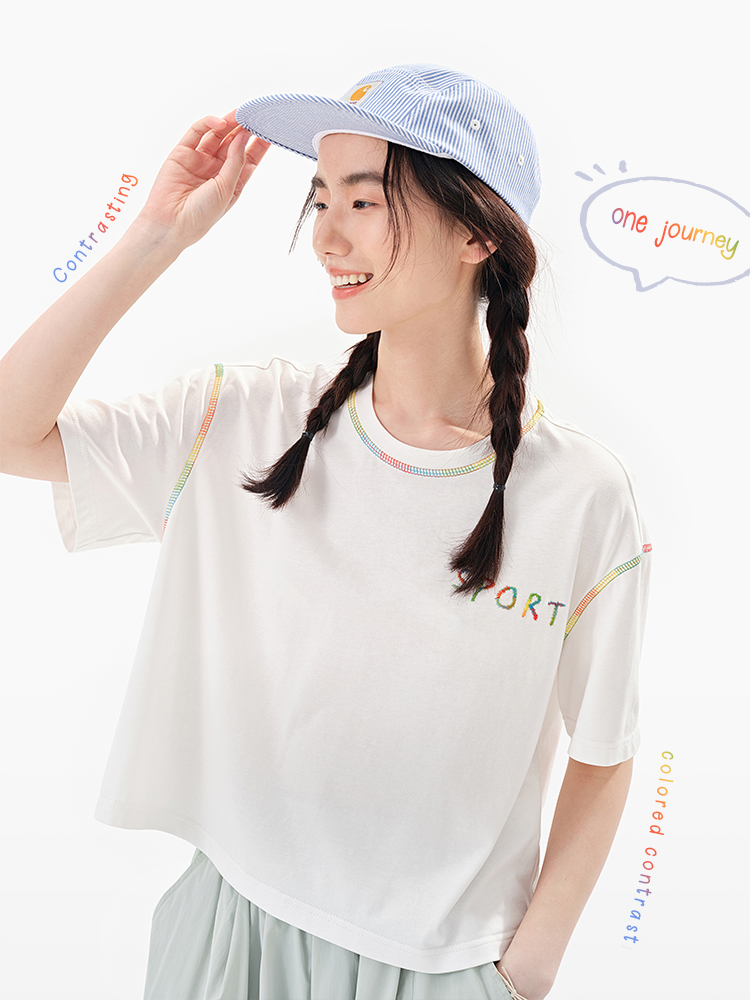 白Tシャツ 虹色ステッチ装飾クルーネック半袖