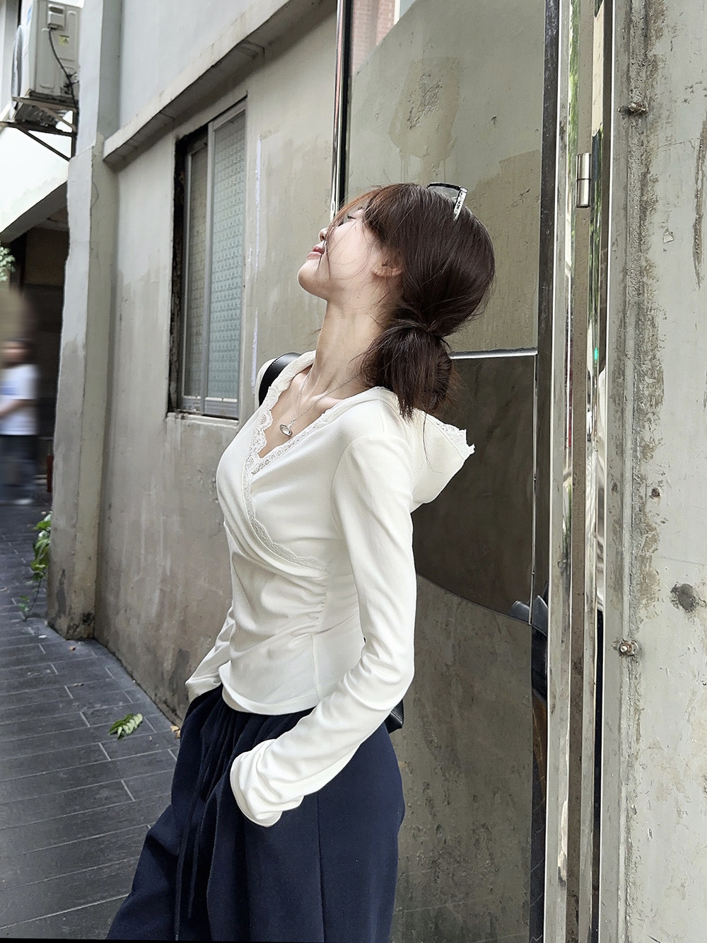 白Tシャツレディース レース襟付きフード長袖カットソー