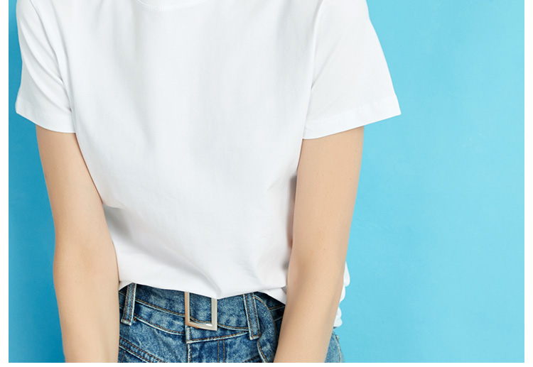 白Tシャツ すっきり着こなし基本の一枚