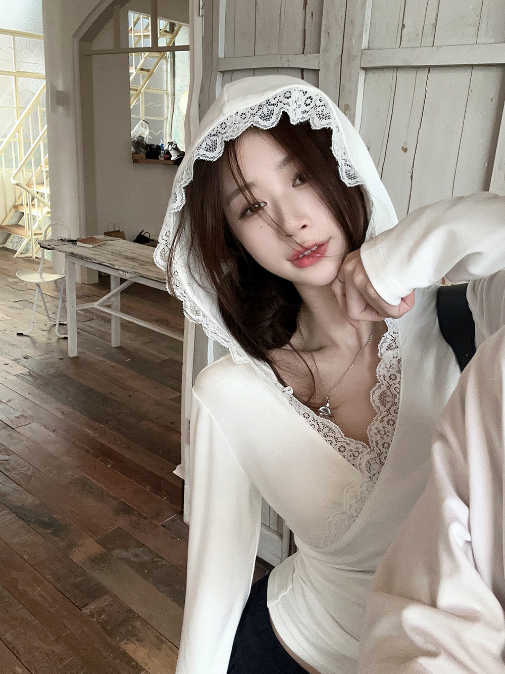 白Tシャツレディース レース襟付きフード長袖カットソー