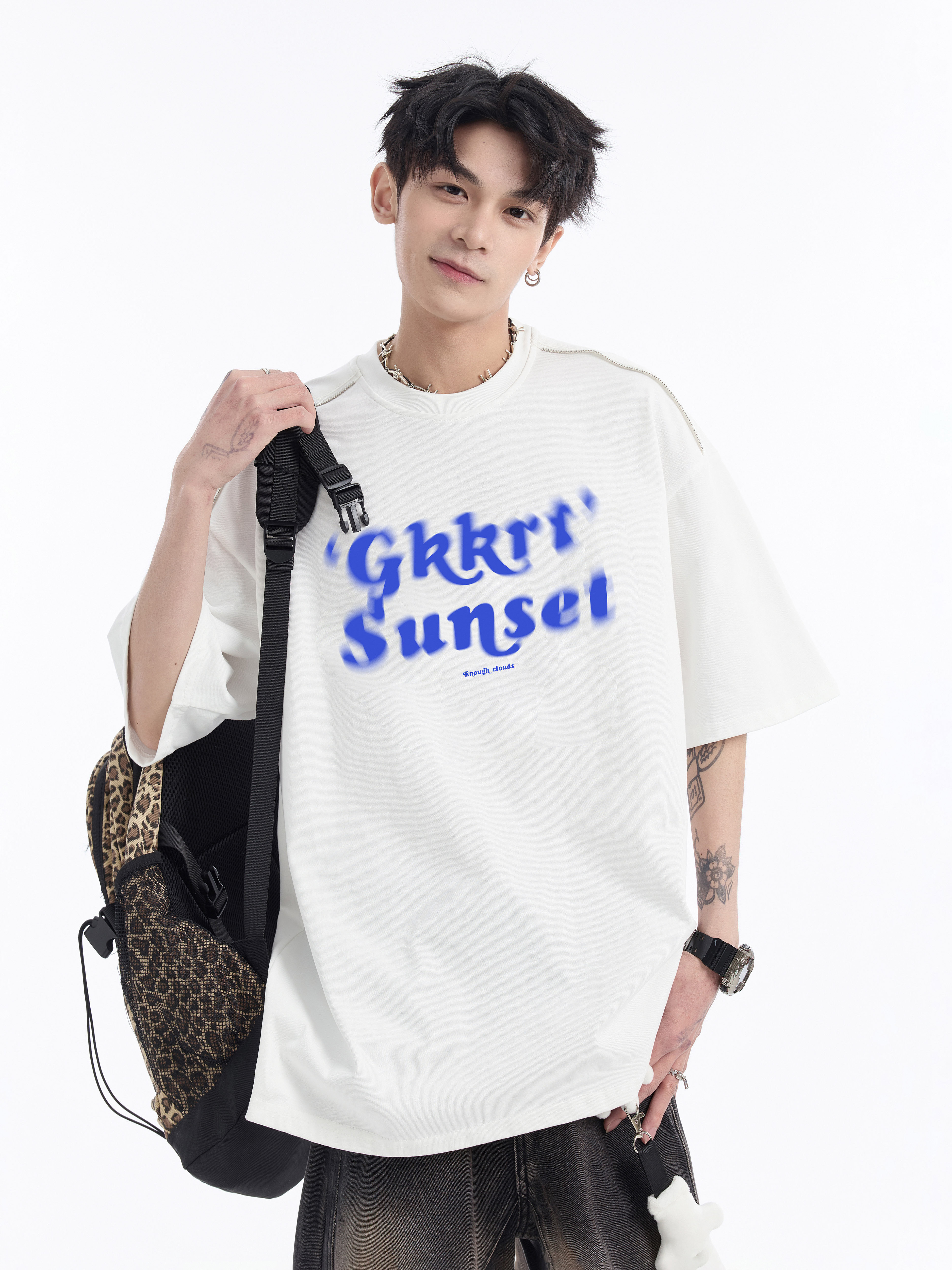 白Tシャツ ぼかし文字プリント半袖Ｔシャツ