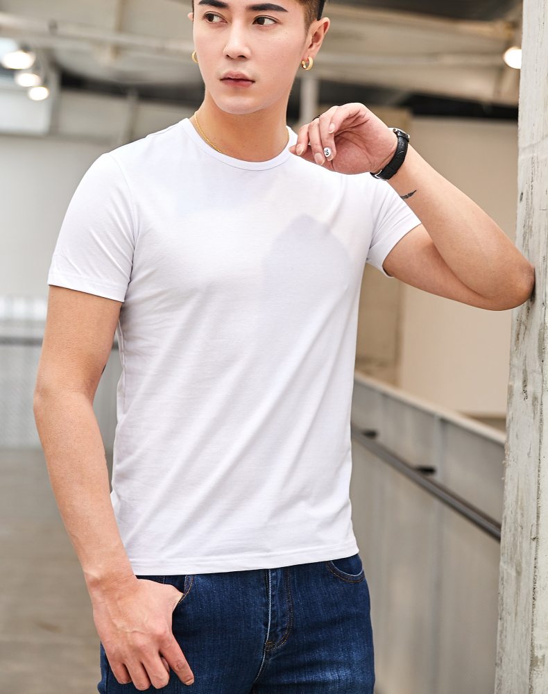 白Tシャツ シンプル美シルエット半袖