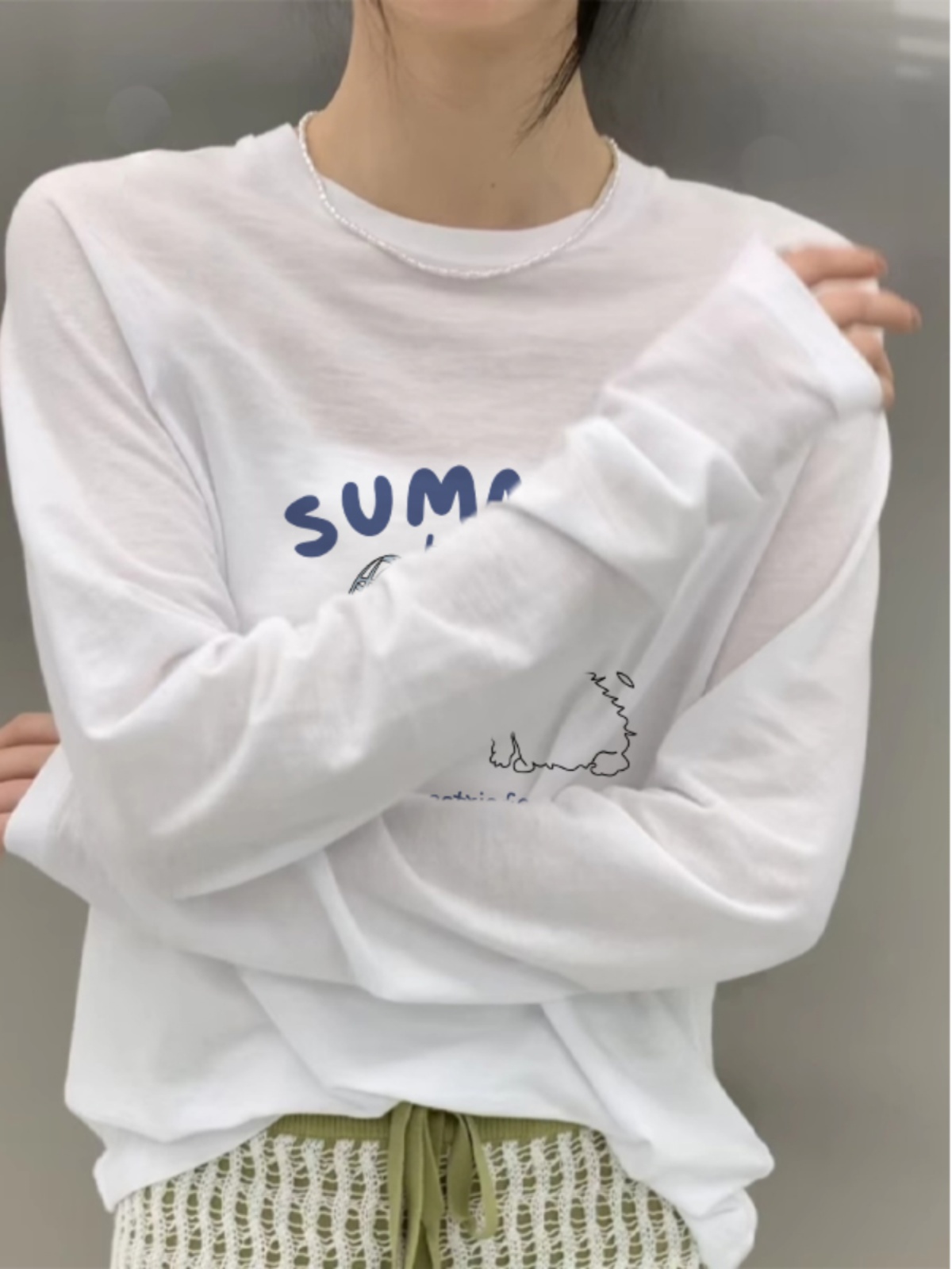 白Tシャツ レディース やわらか長袖デザイン文字入りカットソー