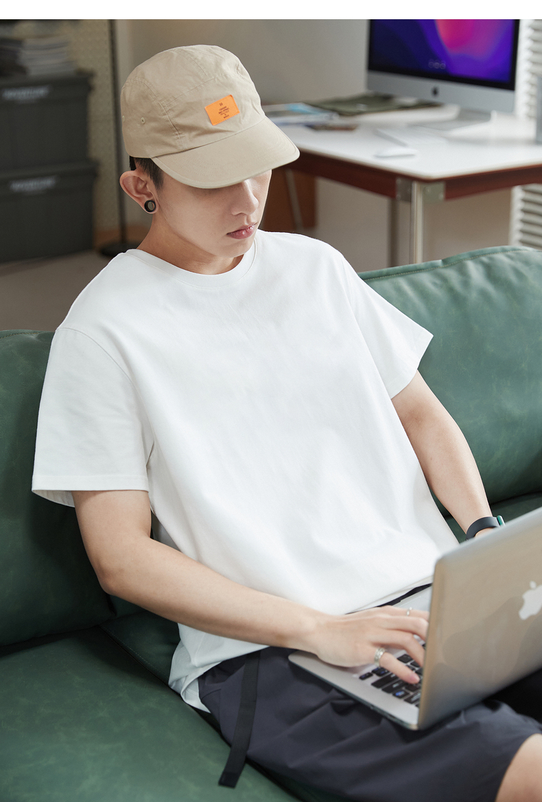 白Tシャツ すっきり着こなし クルーネック半袖