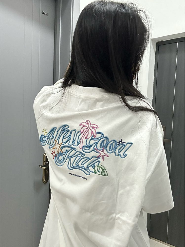 白Tシャツ レディース 南国リゾート刺繍入り半袖カットソー