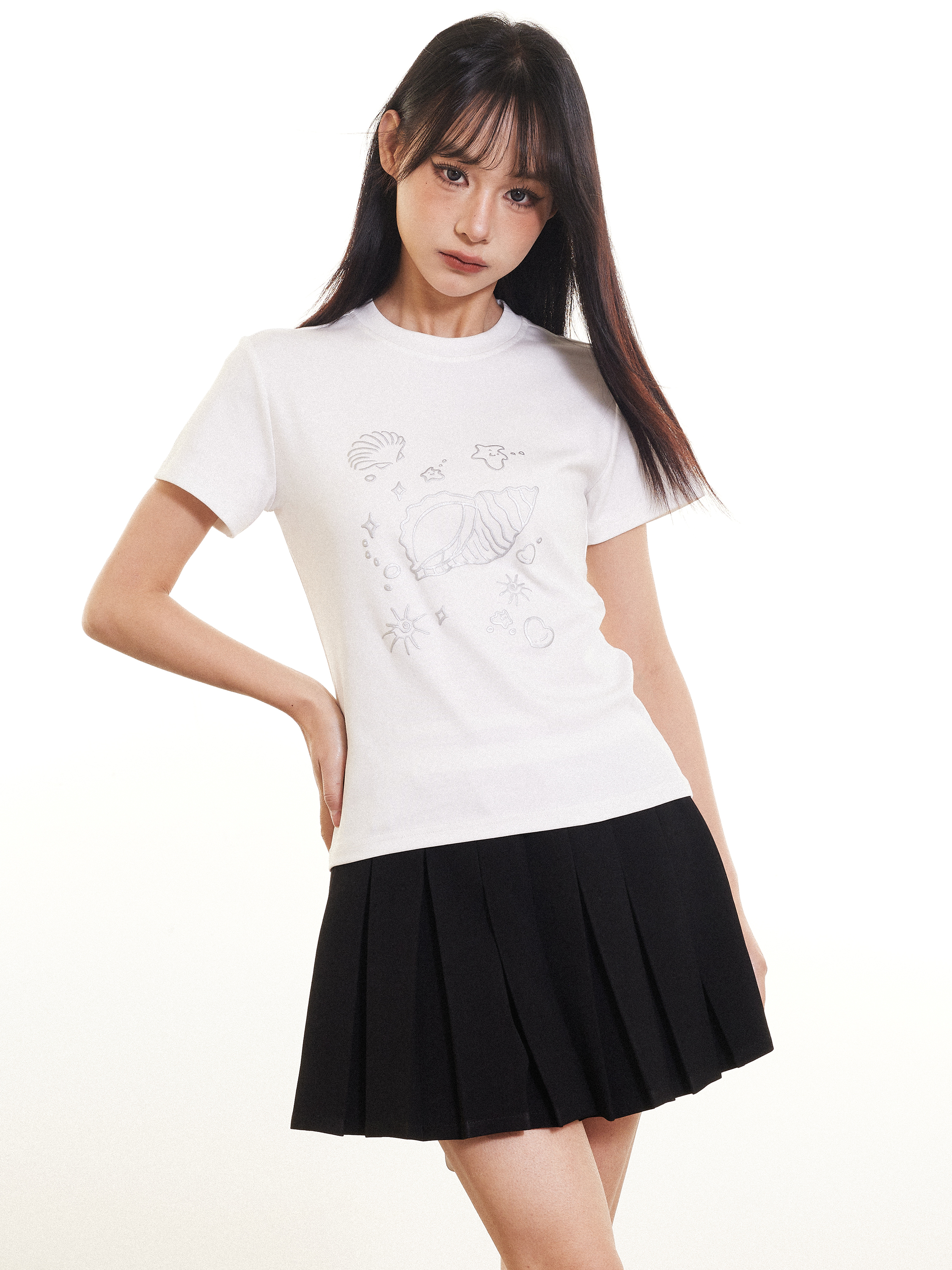 白Tシャツ レディース 貝殻模様