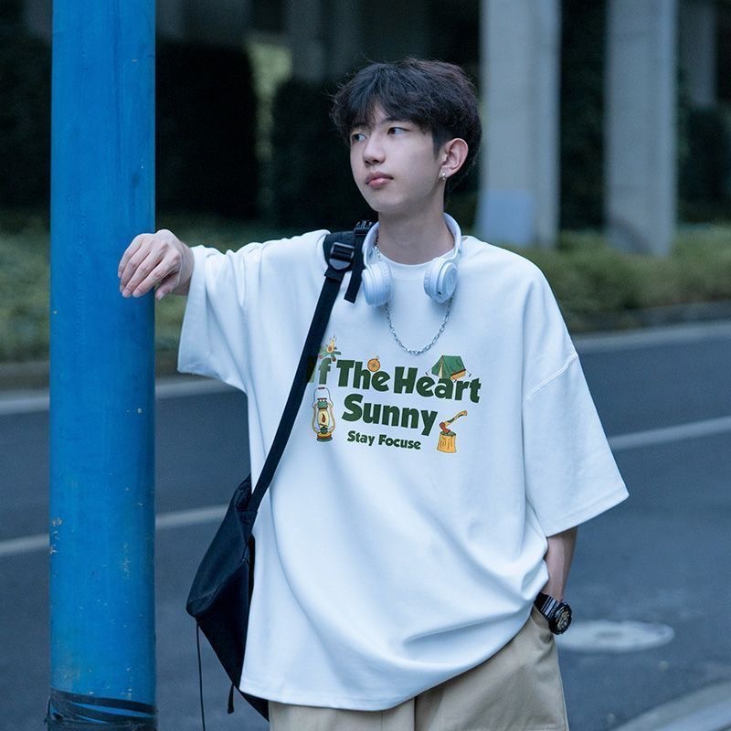 白Tシャツ ゆとりシルエットプリント半袖