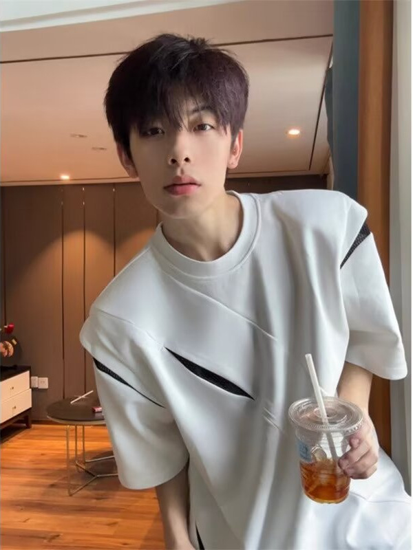 白Tシャツ メンズ斜線デザイン切替ゆったり半袖丸首シャツ