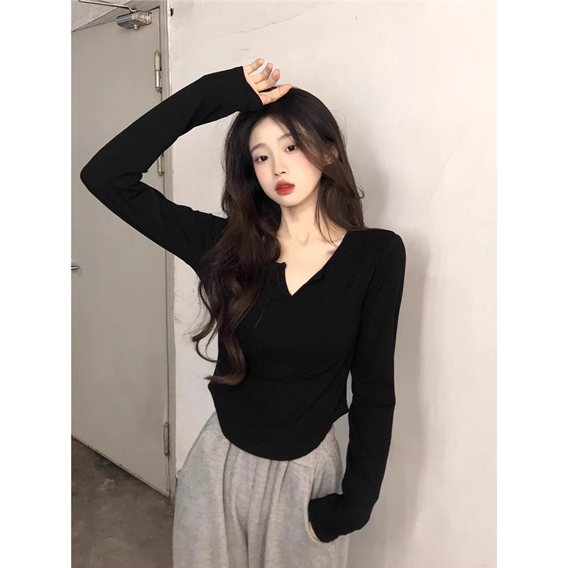 白Tシャツレディース 深めブイネック長袖カットソートップス