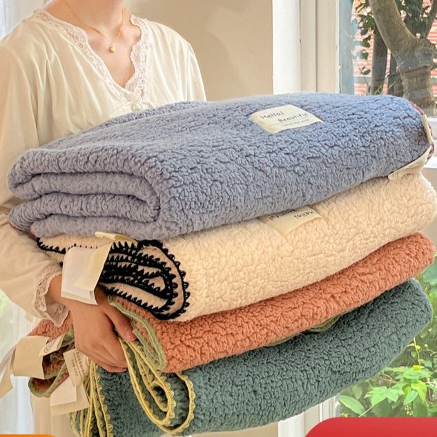 ブランケット ふんわりフリル付きもこもこ暖かいブランケット