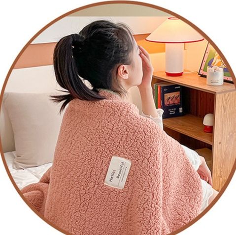 ブランケット ふんわりフリル付きもこもこ暖かいブランケット