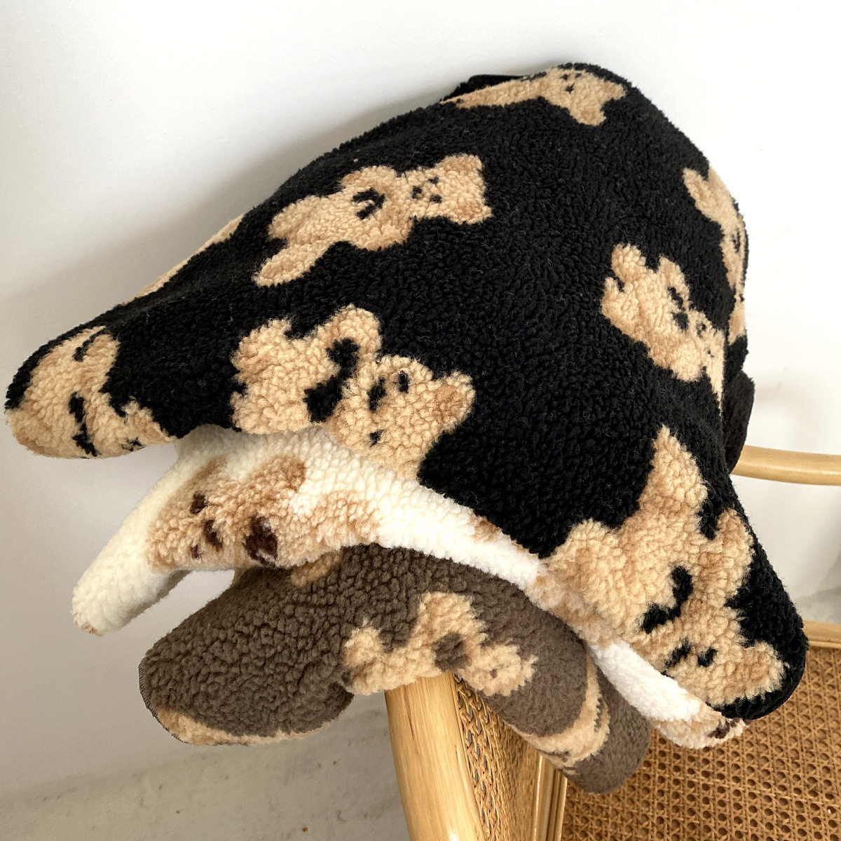 ふわふわくまちゃん柄もこもこブランケット