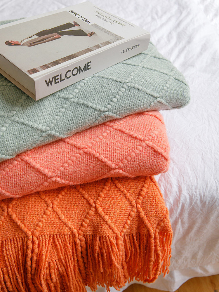 北欧風立体編みフリンジ付きニットブランケット