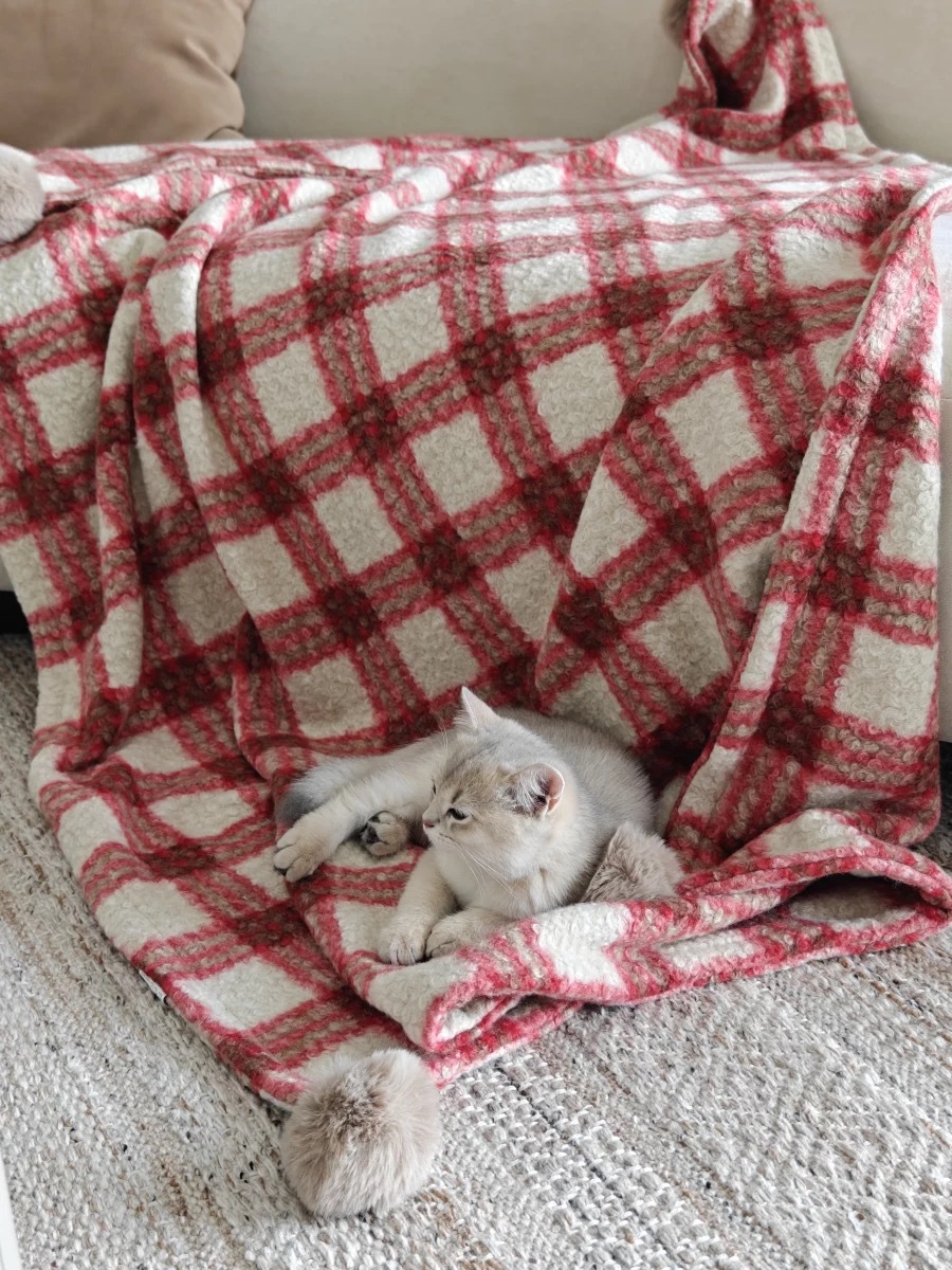 ブランケット ふわふわ格子柄ボンボン付き暖かブランケット