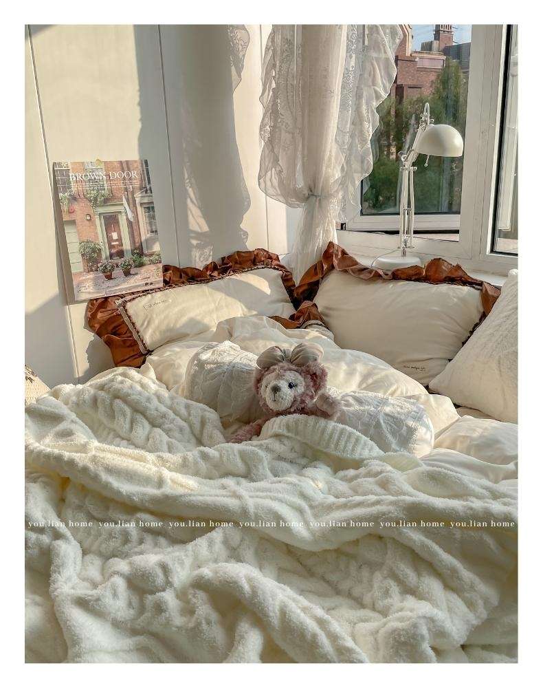 https://fulmo-img-server.com/blanket-yamaguchi/8834f5b6a9c14a9eabb6d24ebbaf4259.jpg