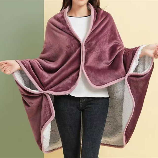 ブランケット ふんわり軽量フード付き着る毛布