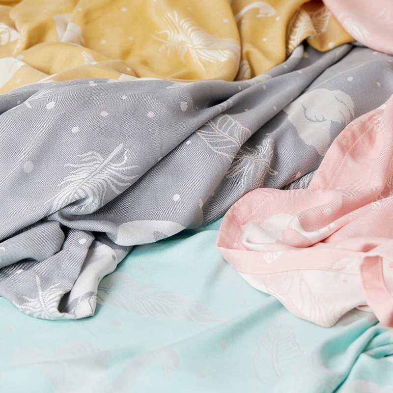 ブランケット 羽根と水玉模様の優しいガーゼブランケット