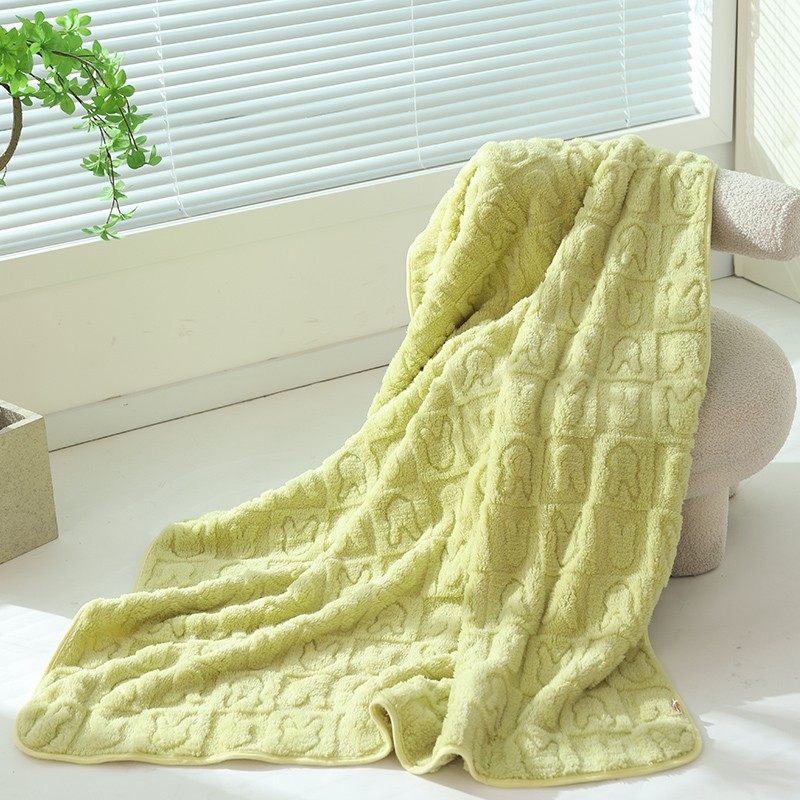 ブランケット ケーブル編み模様のふわふわ柔らかブランケット