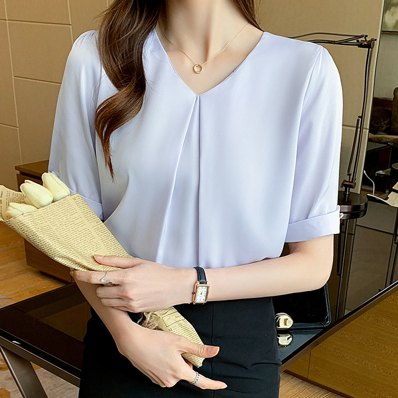 https://fulmo-img-server.com/blousy/03772e30-5454-48b8-9bfd-9c7f80968d7d.jpg