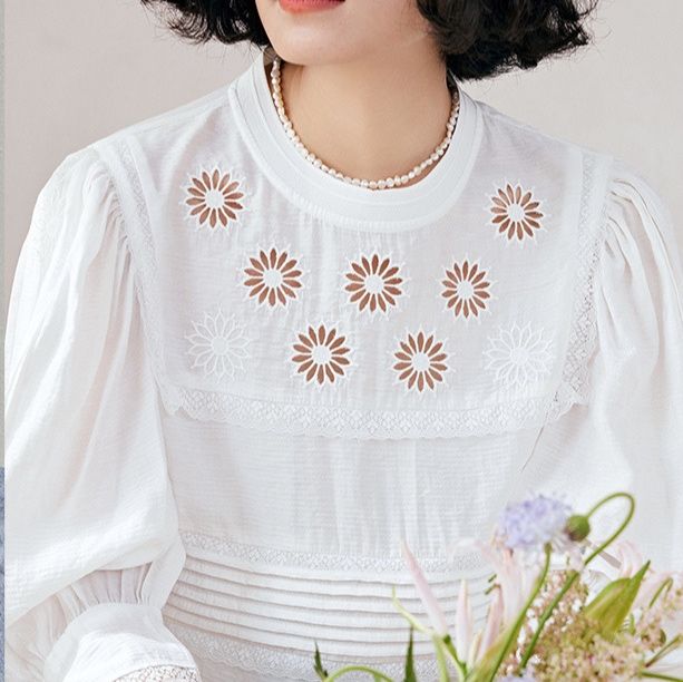 白ブラウス 花柄刺繍レース装飾ブラウス
