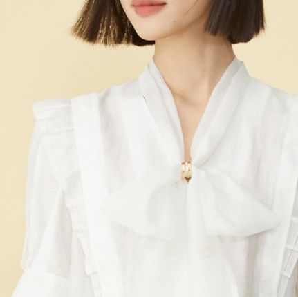 白ブラウス 優美フリル蝶結び襟ブラウス