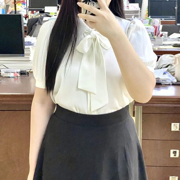 白ブラウス 優美なリボン結びブラウス