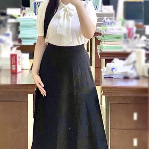 白ブラウス 優美なリボン結びブラウス