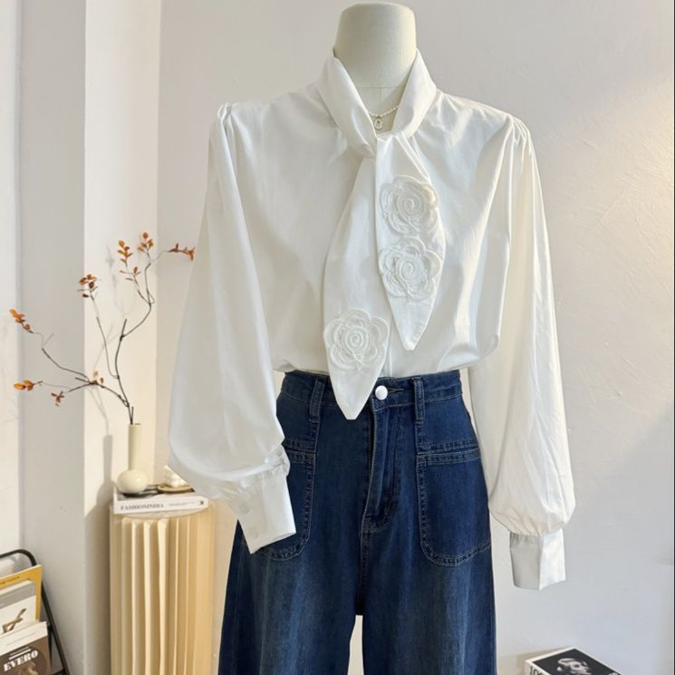 白ブラウス 花モチーフ刺繍リボン付きブラウス