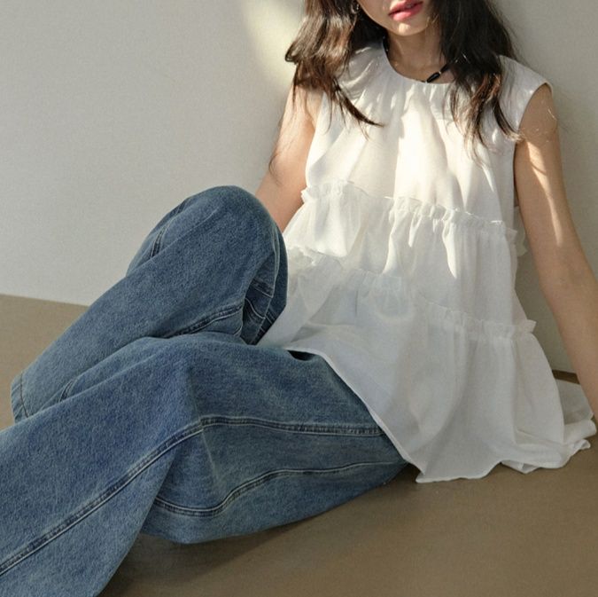 白ブラウス フリルティアードノースリーブ