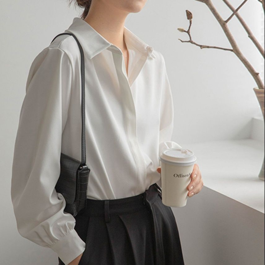 白ブラウス 上質シルエット ベーシックシャツ