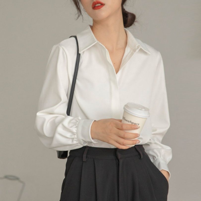 白ブラウス 上質シルエット ベーシックシャツ
