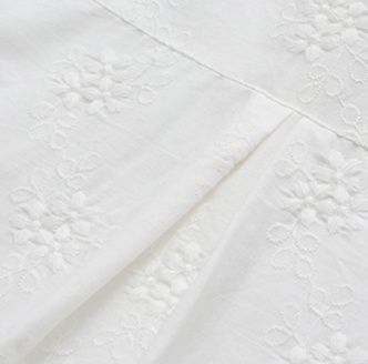 白ブラウス 花刺繍ロングシャツチュニック