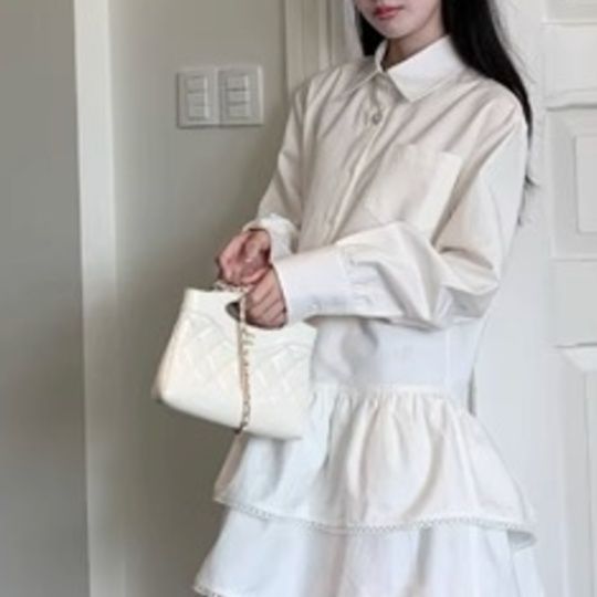 白ブラウス 優美なティアードフリルチュニック