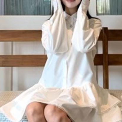 白ブラウス 優美なティアードフリルチュニック