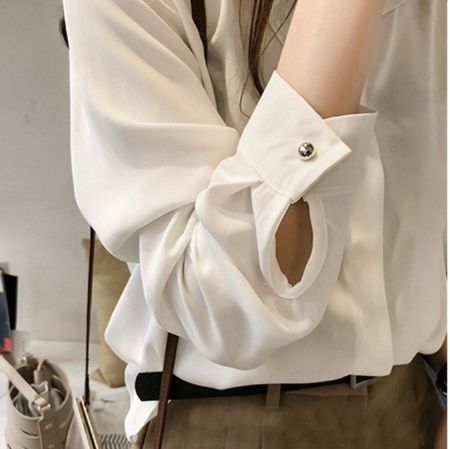 白ブラウス 上品な襟付き長袖とろみシャツ
