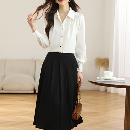 白ブラウス 上品ふんわり袖元ブラウス