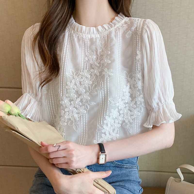 白ブラウス 花刺繍フリルネックレースブラウス