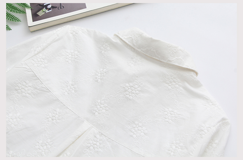白ブラウス 花刺繍ロングシャツチュニック