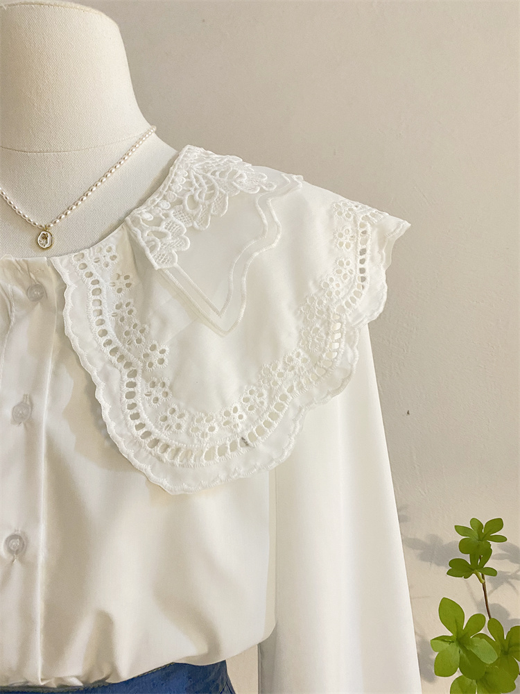 白ブラウス 花刺繍大きめ襟レースブラウス
