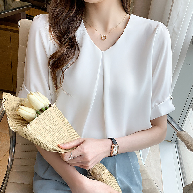 https://fulmo-img-server.com/blousy/327612e3-a859-44f3-b8ae-fe409ff210f7.jpg