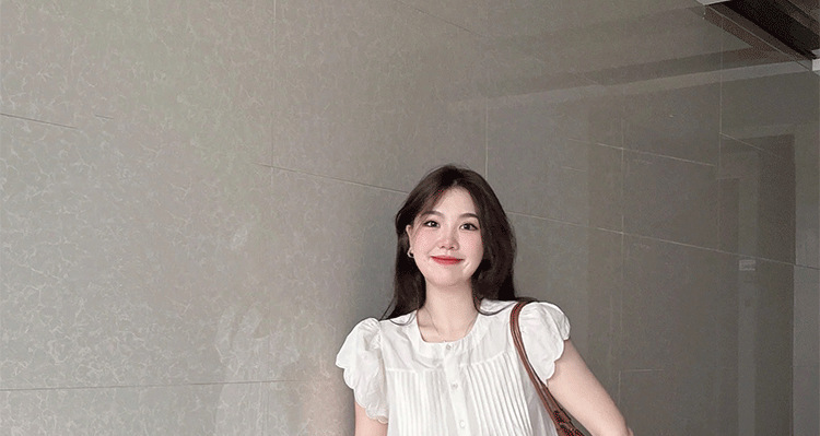 https://fulmo-img-server.com/blousy/50540b36-9cea-4be4-b87d-90fd518c406a.jpg