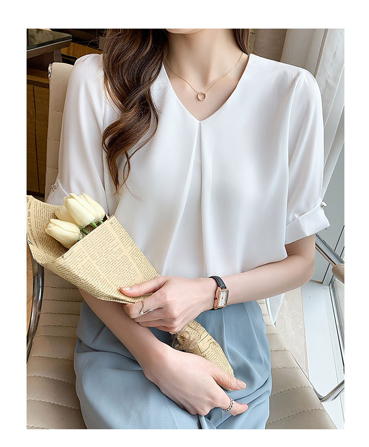 https://fulmo-img-server.com/blousy/55f31f0b-6f3e-4f67-a1a8-7254adc34ad4.jpg