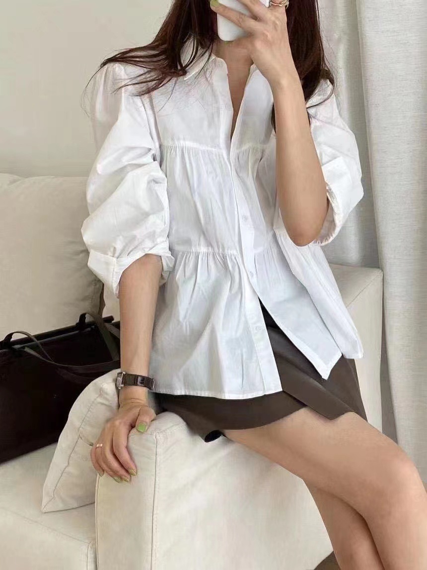 白ブラウス ティアード風ゆったりシャツ ふんわり袖の白ブラウス