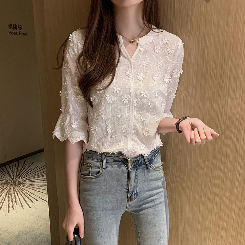 https://fulmo-img-server.com/blousy/76dd069e-9a2b-4c27-a7c3-e1d14306eca0.jpg