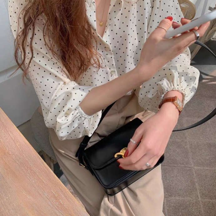 白ブラウス 上品ドット柄シフォンブラウス きれいめカジュアル長袖