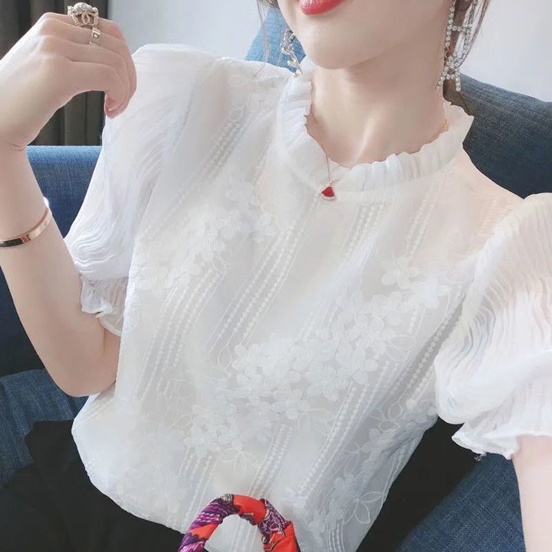 白ブラウス 花柄刺繍フリルネックブラウス