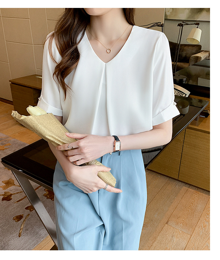 https://fulmo-img-server.com/blousy/900e5898-ddfd-4895-9f2e-2bd446eee425.jpg