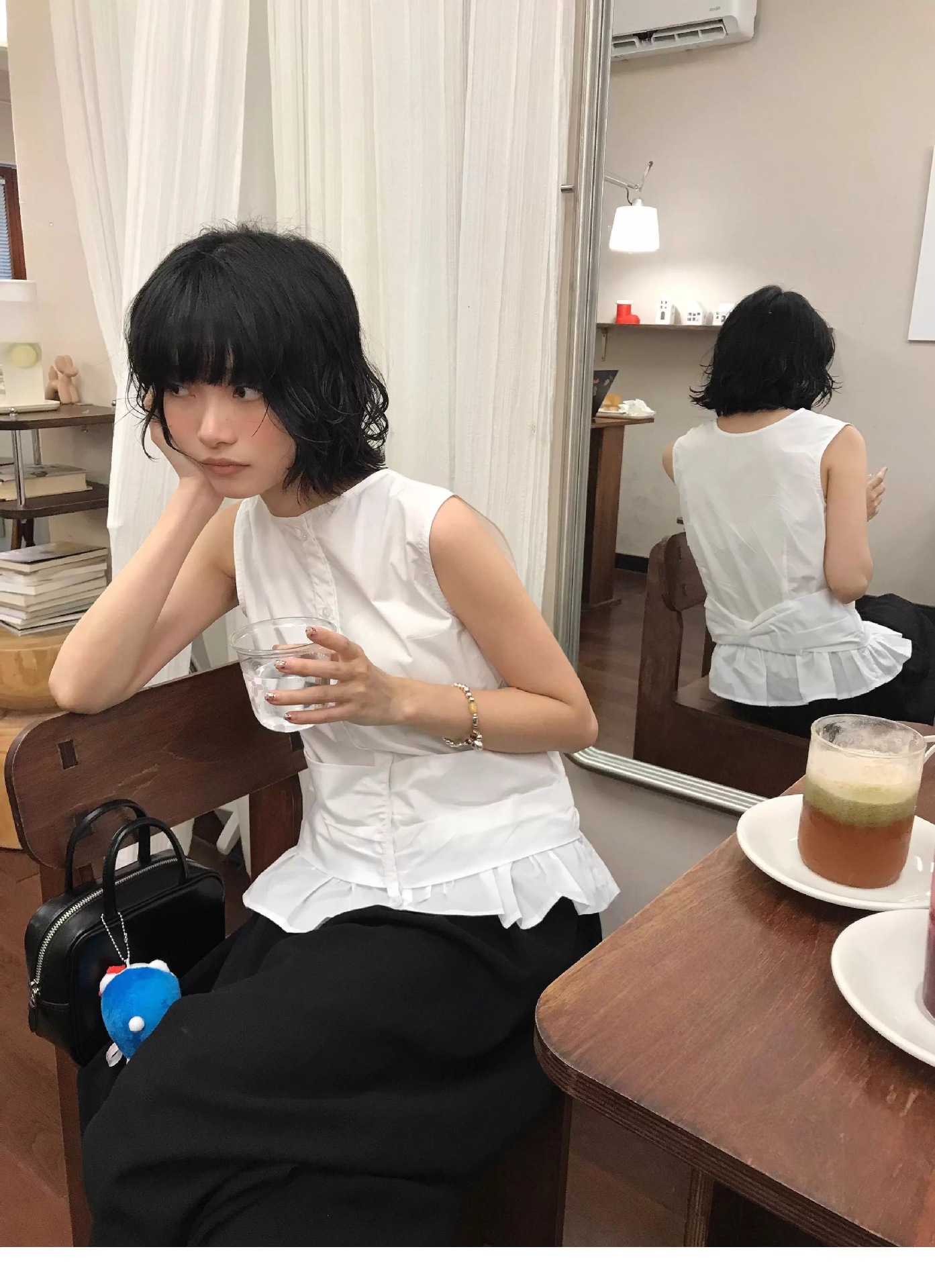 白ブラウス フリルヘム ノースリーブブラウス