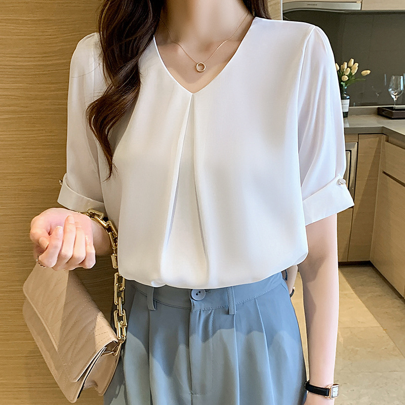 https://fulmo-img-server.com/blousy/a22283c0-bf80-4f1b-946a-d35a0dc08528.jpg